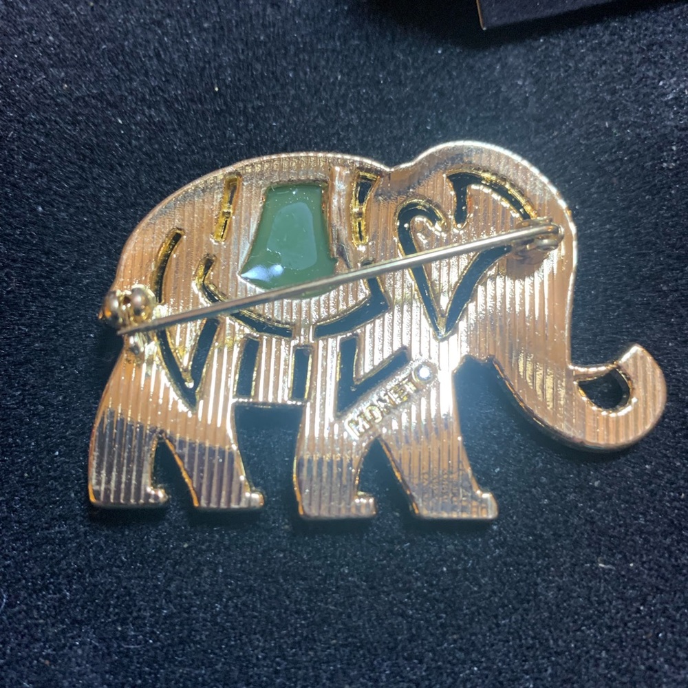 Monet Elephant Brooch - Picture 3 of 3